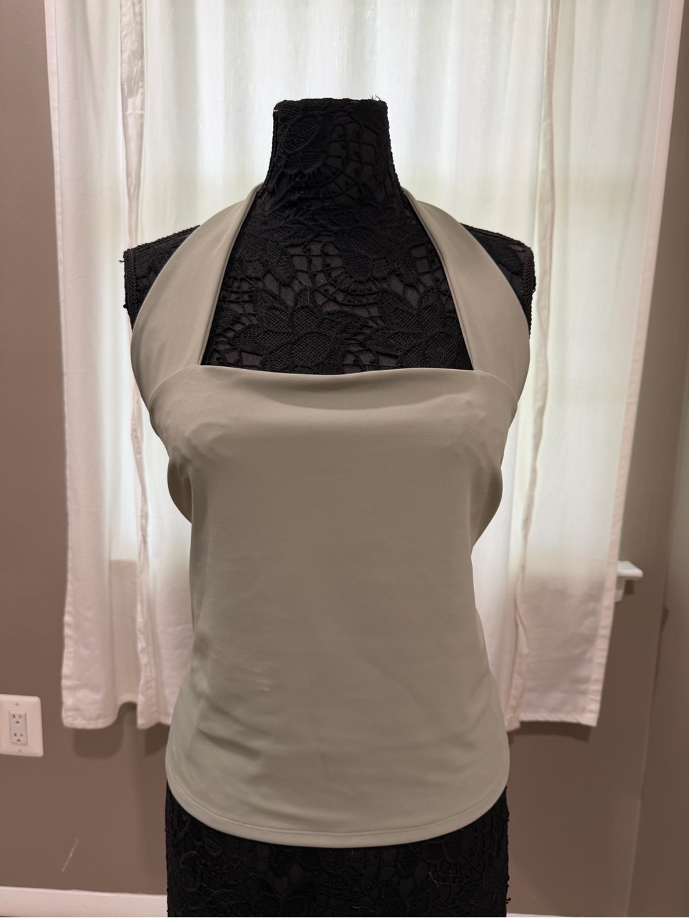NEW Express Body Contour Collection High Compression Square Neck Halter Top XL